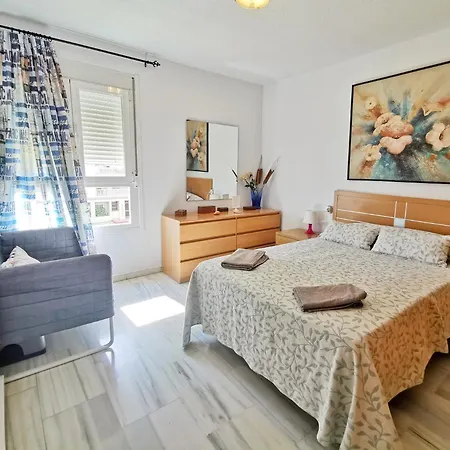 Neptuno Apartment: Sun, And Relax In Huelin *
