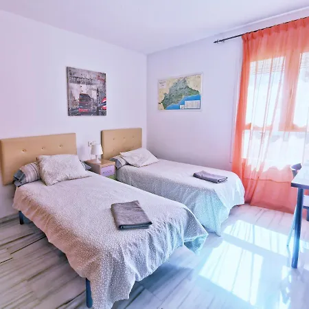 Neptuno Apartment: Sun, And Relax In Huelin *